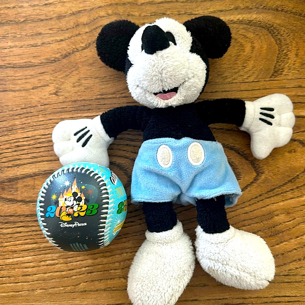 Disney limited edition 2023 baseball ⚾️
